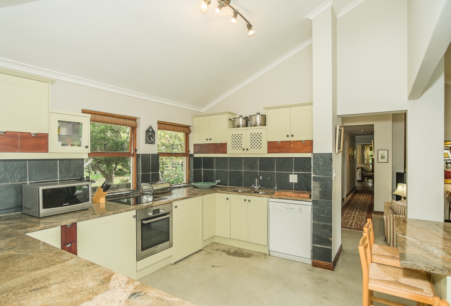 4 Bedroom Property for Sale in Lake Michelle Western Cape